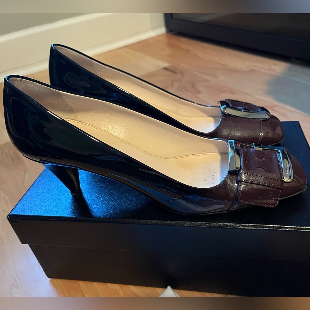 Authentic Prada Brown Patent Leather Kitten Heel Pumps with Buckle Detail - Picture 4 of 4